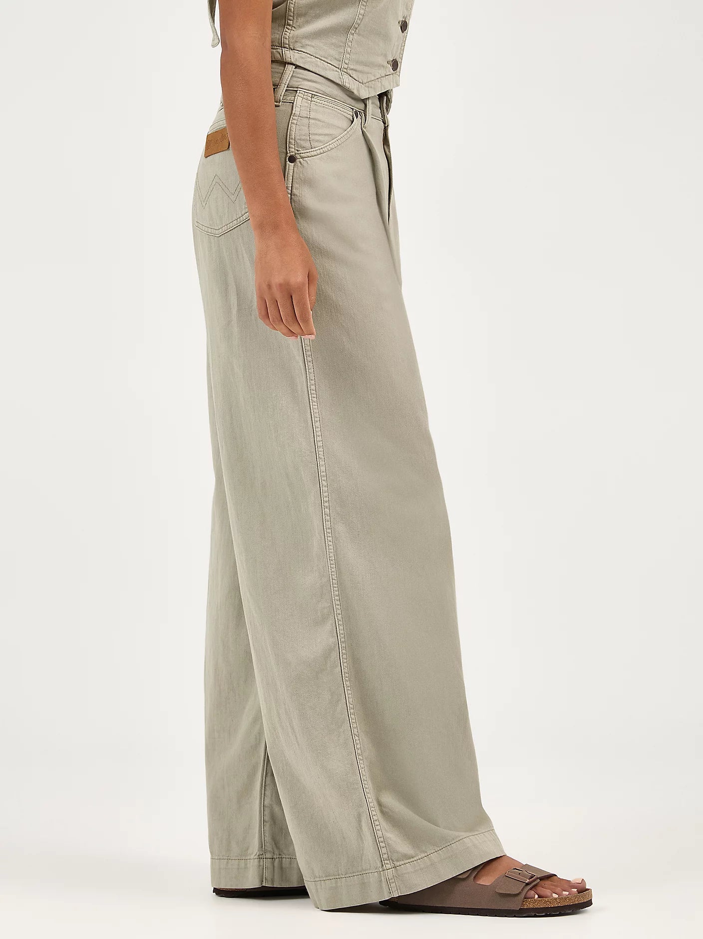 Pleated Trouser in Tea