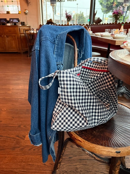 Happy Carry Bag in Navy Gingham