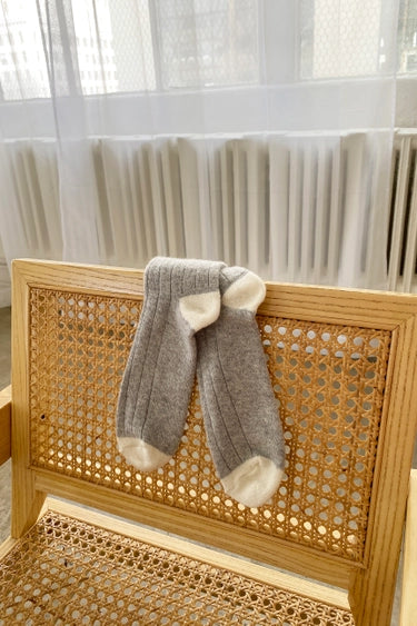 Extended Cashmere Classic Socks in Fawn