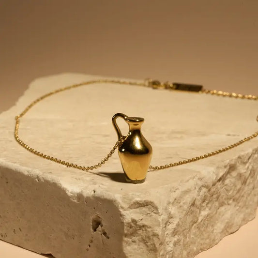 Pitcher This Necklace